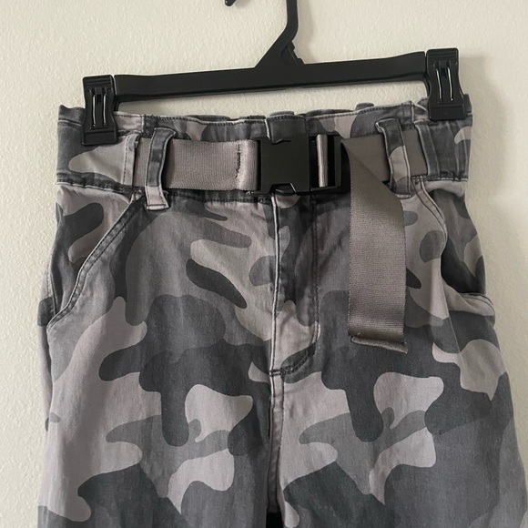 Holister XS jogger style pants - Picture 3 of 4